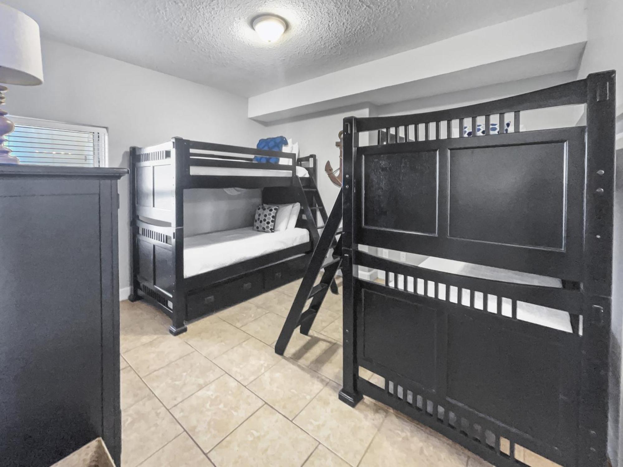 Ocean Ritz-501 Apartment *